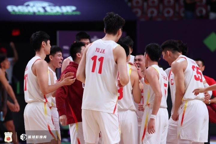 准得有点陌生🤣中国男篮三分命中率41.2%赛会第一 小组赛43.8%