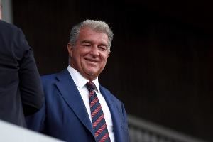 路子多😂每体：巴萨董事会提供信贷担保，以注册什琴斯尼等三人