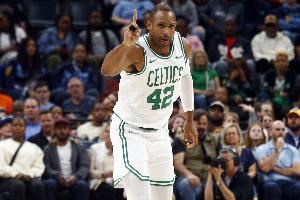 家有五老如何是好？勇士签下39岁霍福德 库明加闹剧已做最坏打算