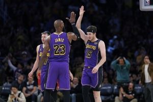 杨毅:如果詹姆斯退役后湖人头牌是东契奇+里夫斯 也不是最佳选择